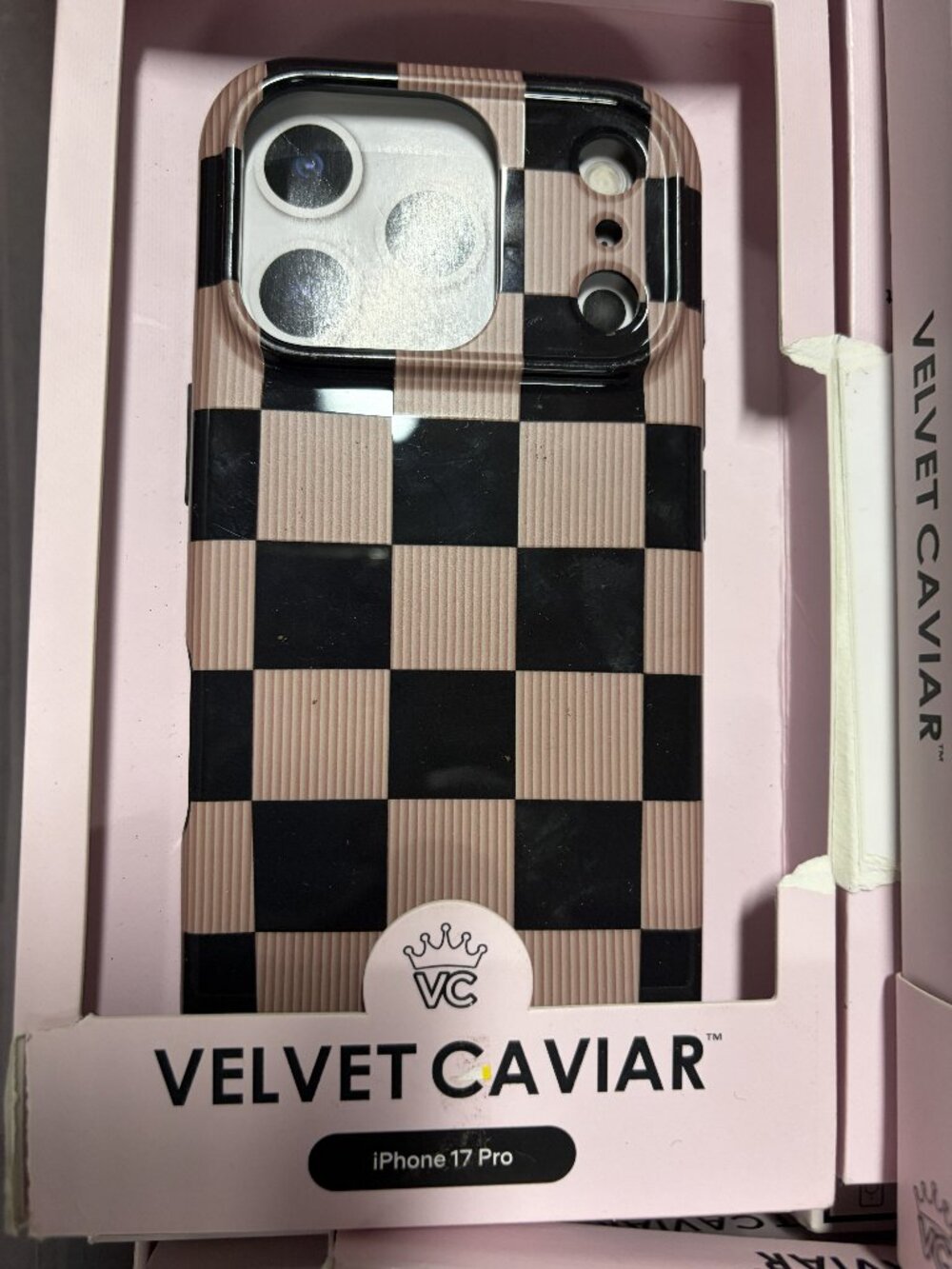 NWT Velvet Caviar 17 Pro Phone Case